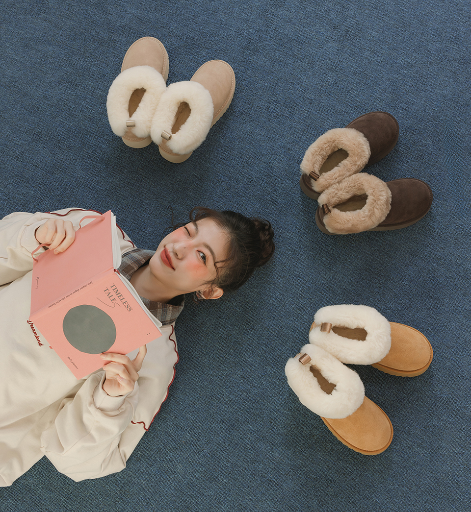 D+AF 冬季禦寒首選毛茸茸雪靴穿搭，真皮羊毛內裡厚底雪靴拖鞋，多色款式陳列於冬日居家場景，保暖不悶腳、柔軟包覆，打造可愛又實穿的冬季保暖女鞋風格。
