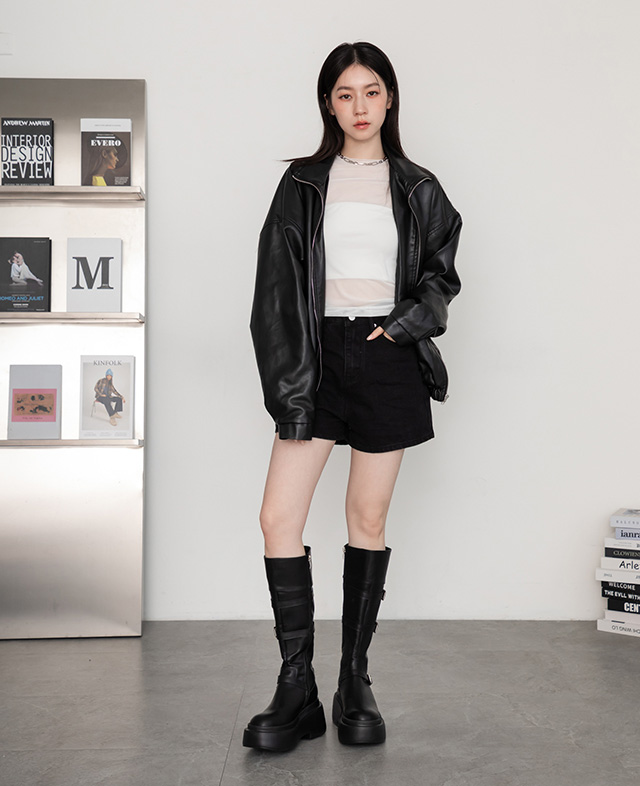 D+AF 冬季氣場系女靴推薦，Plus 級釦環加厚底長靴霸氣有型、比例瞬間升級，通勤到過年走春都撐得住，好穿一直穿，立刻入手。