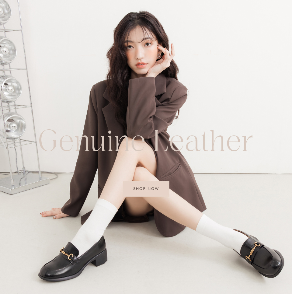 D+AF Genuine Leather 真皮樂福鞋穿搭示範，真皮系列波浪靜音跟馬銜釦樂福鞋以復古馬銜釦設計展現質感，春穿搭與 2026 春夏通勤女鞋首選，好穿一直穿，現在就入手。