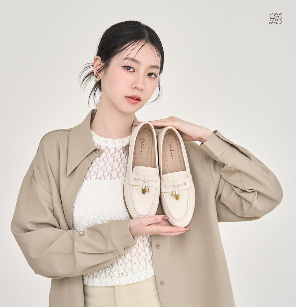 D+AF 真皮樂福鞋推薦【真皮系列】親膚空氣棉平底樂福鞋，2026春夏流行女鞋與春穿搭必備，柔軟真皮搭配5mm記憶鞋墊打造舒適通勤鞋。