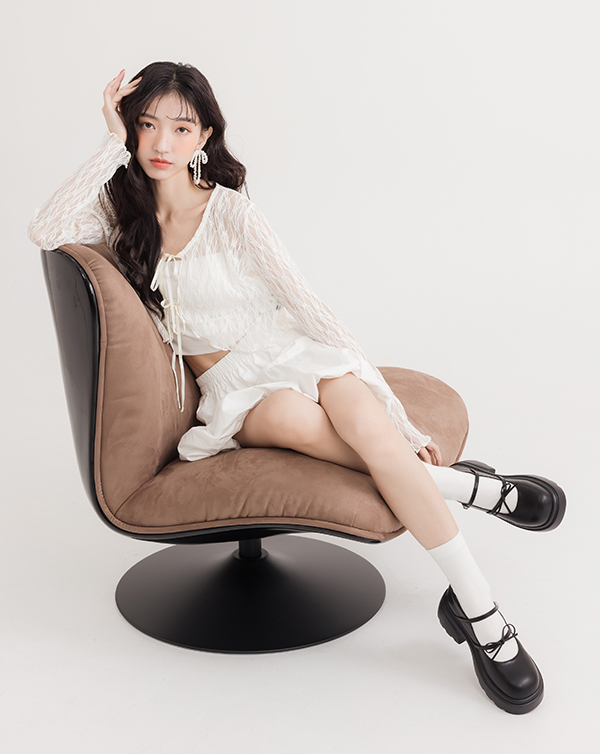 D+AF 初戀甜心蝴蝶結厚底瑪莉珍鞋，甜美蝴蝶結設計搭配厚底修飾比例，打造學院風春穿搭與2026春夏流行女鞋。