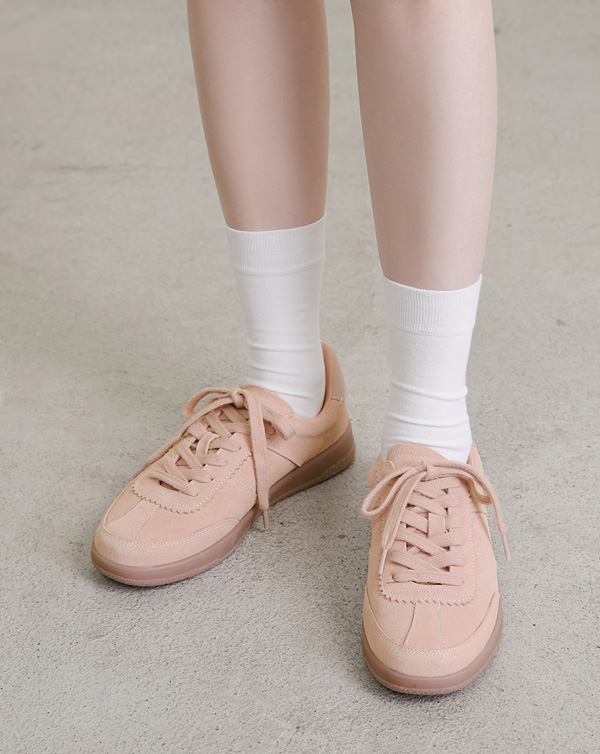 D+AF【真皮系列】編織小金豆靜音樂福鞋，靜音鞋跟搭配柔軟真皮設計，2026春夏流行女鞋與日常百搭樂福鞋。