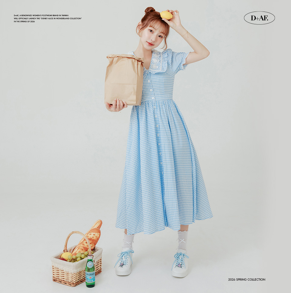 D+AF 官方網站熱銷推薦：迪士尼授權系列【牡蠣寶寶雙色鞋帶小白鞋】。全新視覺主打不怕髒防潑水好清潔，結合輕量舒適與機能鞋墊，柔軟不將就！提供大小全尺碼完美包覆，療癒雙色鞋帶打造日常通勤出遊百搭首選，久走不累好穿一直穿。