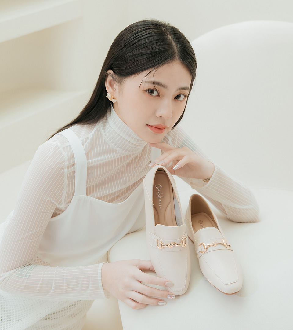 D+AF 台灣女鞋品牌，最懂女孩們的心，滿足時尚品味與穿搭需求，伴妳一起走出生活的美麗