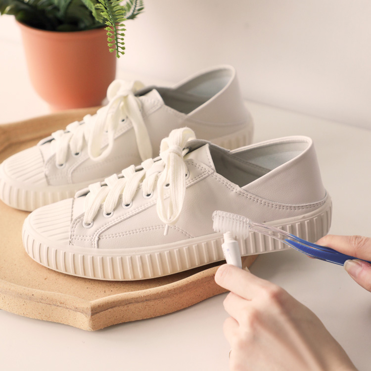 小白鞋洗滌實用教學 牙膏舊牙刷清潔