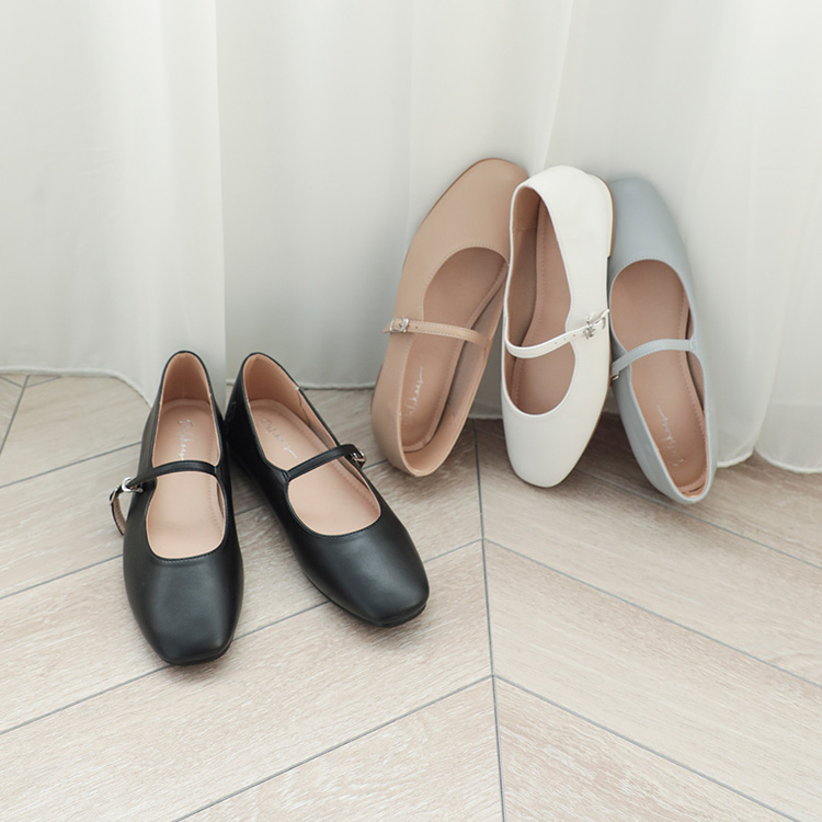 D+AF 甜美知性代表「瑪莉珍鞋」打造法式高級感 素面細帶低跟瑪莉珍鞋