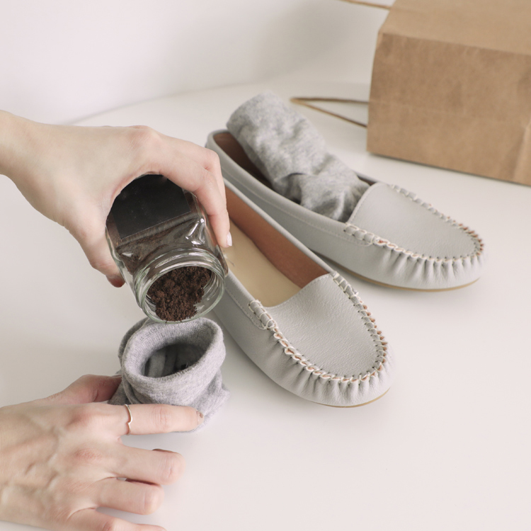 D+AF 美鞋容易壞？找對方法讓妳穿更久 鞋妙招 咖啡渣除臭 通風 MIT豆豆鞋