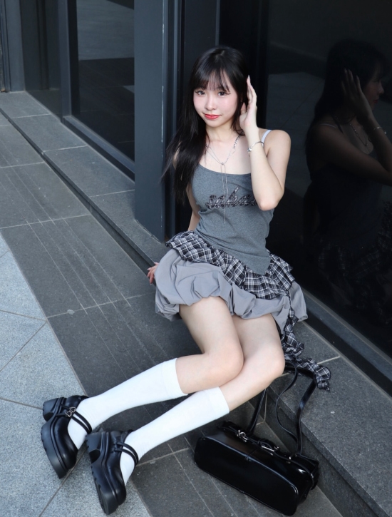 KPOP演唱會站坑鞋推薦 D+AF甜蜜愛心釦厚底瑪莉珍鞋,雙帶設計修飾腳背,學院甜妹演唱會必備厚底鞋