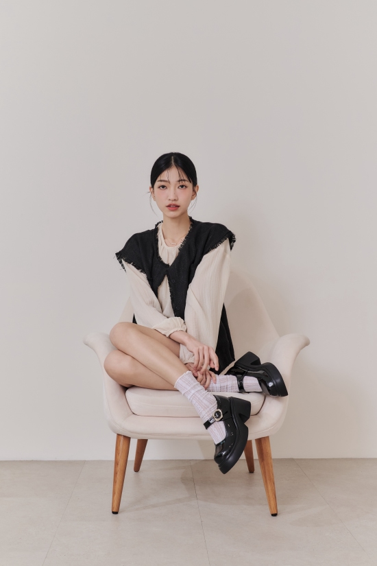 KPOP演唱會站坑鞋推薦 夢幻舞台厚底銀釦瑪莉珍鞋,青春百搭演唱會必備,舒適增高不磨腳
