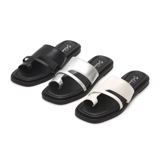 D+AF 2026夏日拖鞋推薦：愜意方頭寬版套趾平底拖鞋 套趾拖鞋推薦