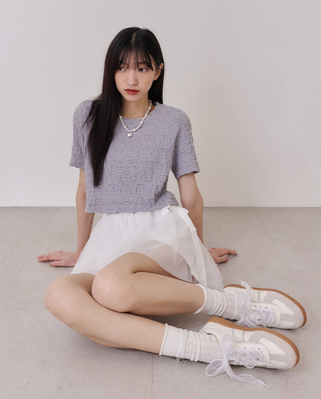 波浪絲帶真皮經典復古德訓鞋穿搭示範，春夏穿搭推薦，米白色休閒鞋搭配蕾絲網紗鞋帶，好穿好走！