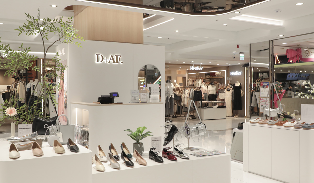 D+AF SOGO忠孝門市