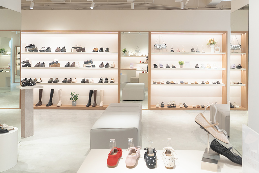 D+AF 南西旗艦門市