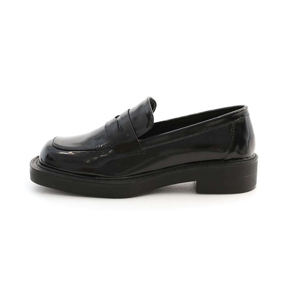 Retro Square Toe Padded Sole Loafers Patent black