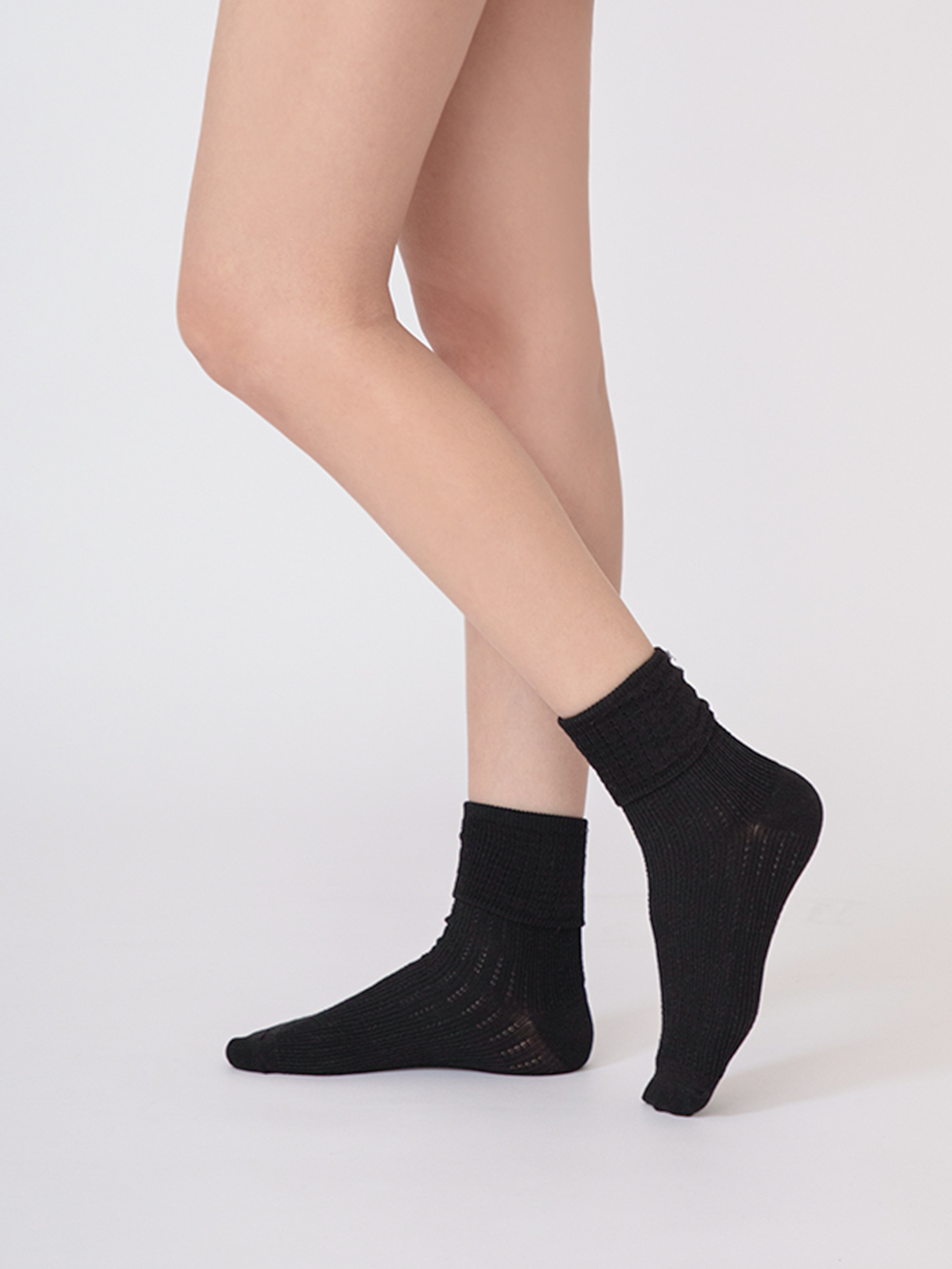 長絨棉奶油雲朵中筒襪 黑色