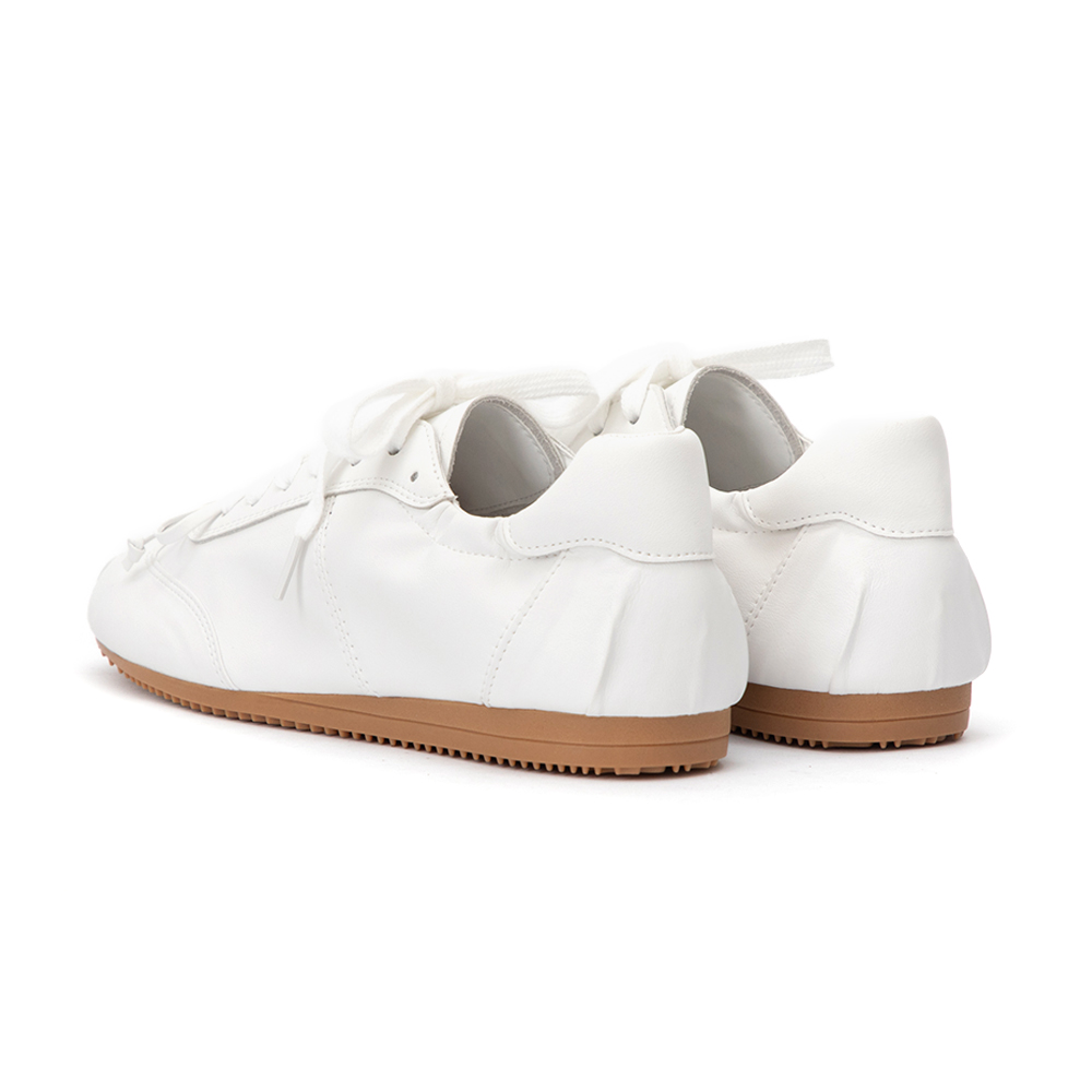 絲絨光感綁帶芭蕾風休閒鞋 白色