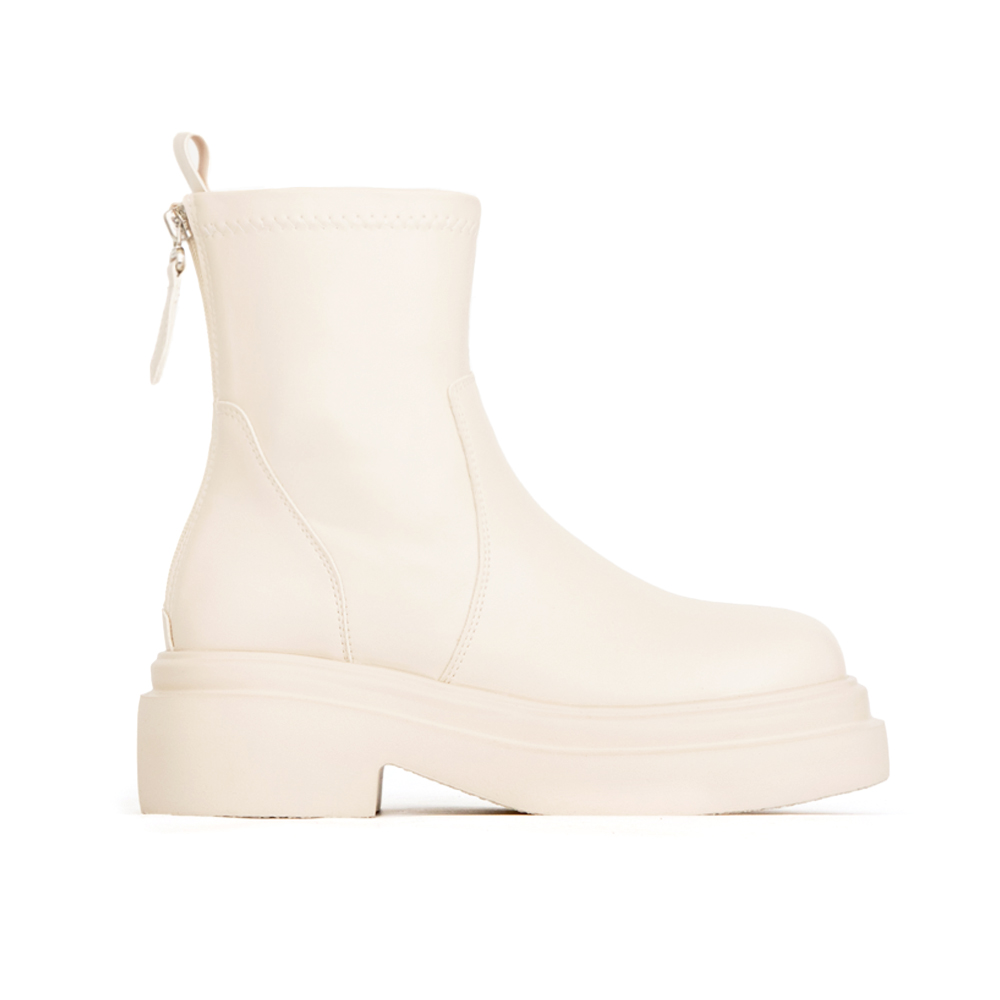 安可返場輕量底素面瘦瘦短靴 米白色