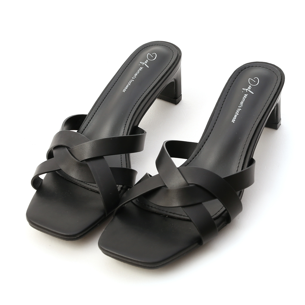 Square Toe Interlocked Strap Mid Heel Sandals Black