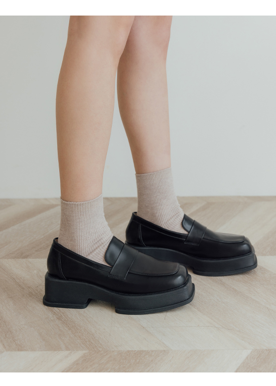 Retro Square Toe Platform Loafers Black