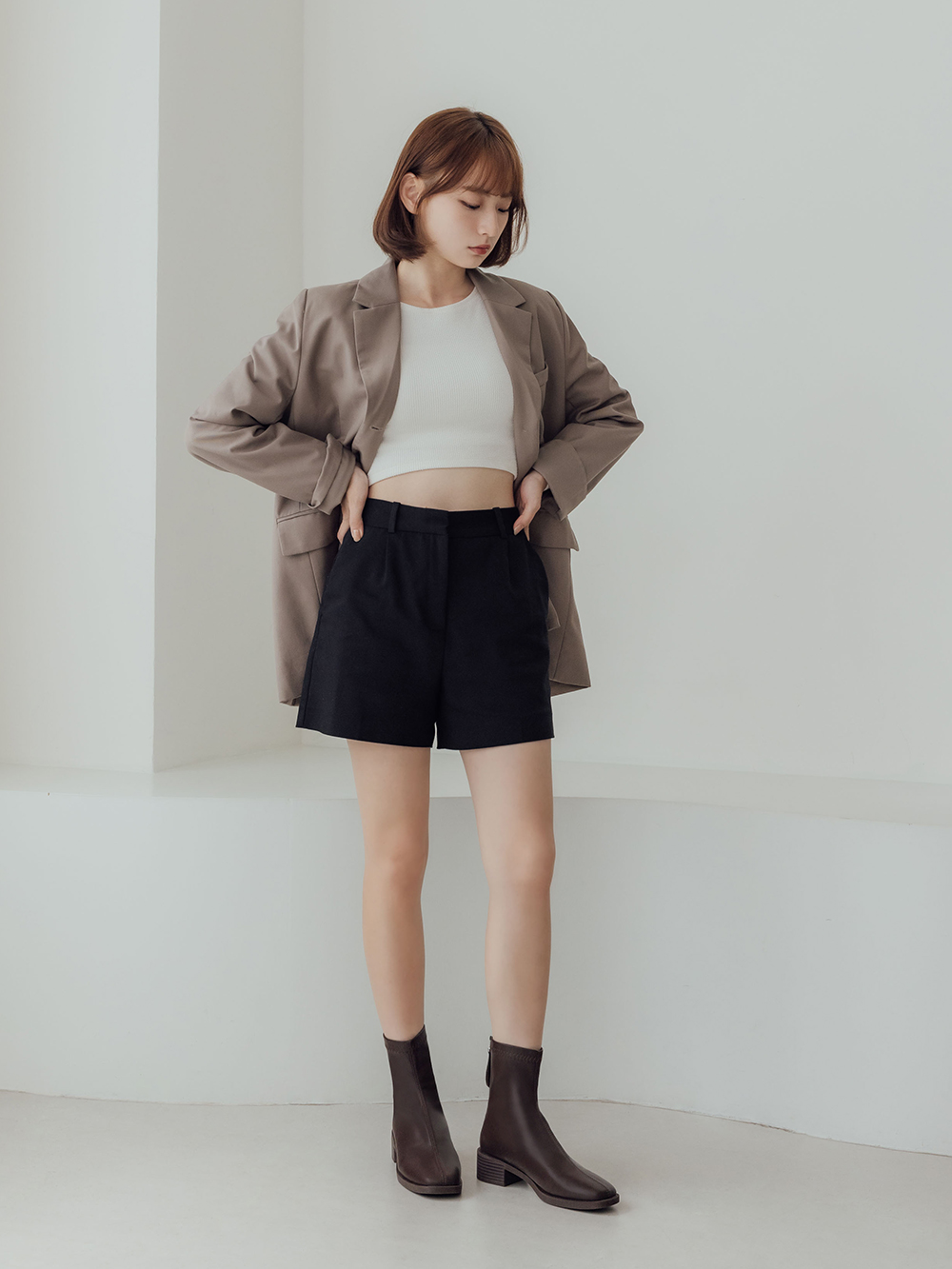 百搭時尚．中車線方頭木紋跟襪靴 復古咖