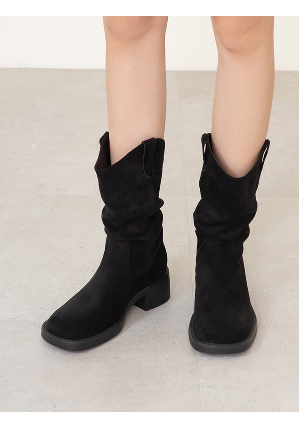 嬉皮小V口抓皺西部堆堆靴 黑色