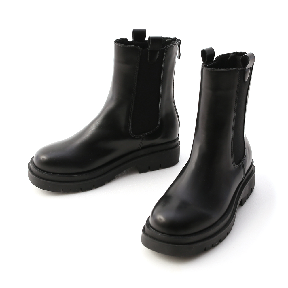 Thick Sole Chelsea Boots Black