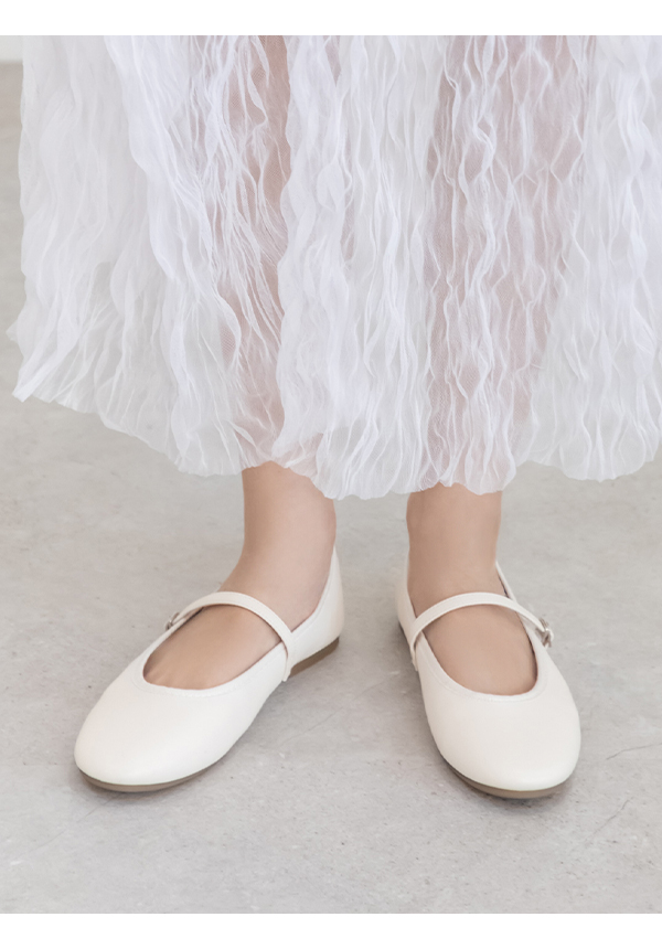 奧黛麗小圓頭平底瑪莉珍鞋 米白色