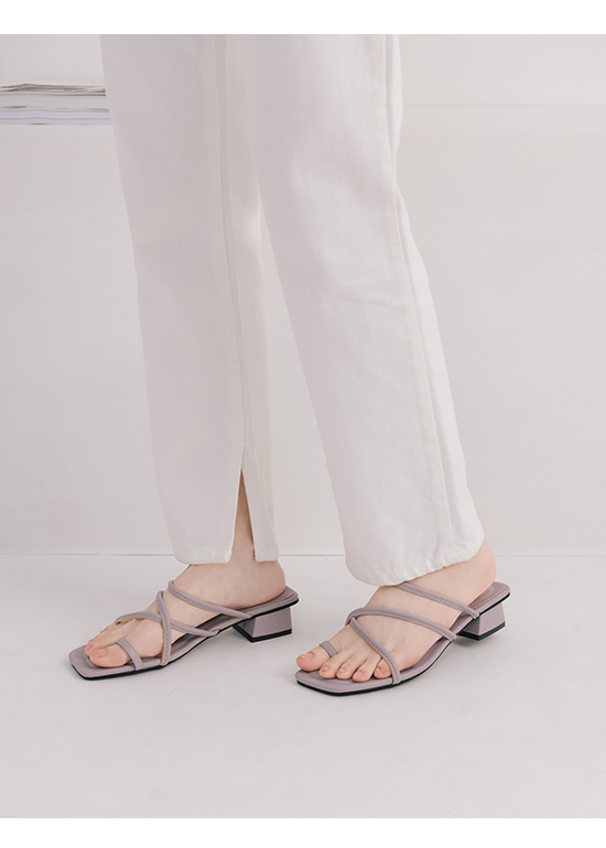 Square Toe Strappy Toe Loop Sandals Lavender