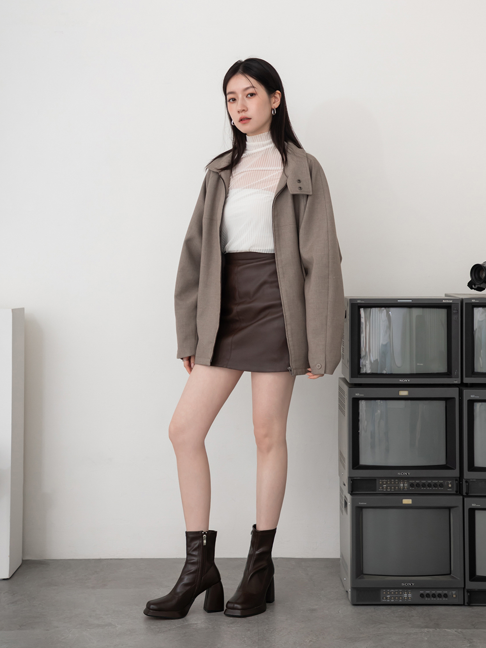 女神降臨．加厚水台高跟瘦瘦短靴 復古咖