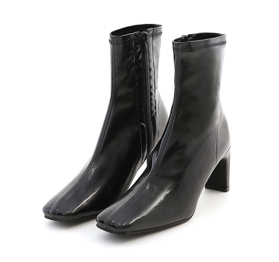 Shiny Flat Heel Slimming Boots Black
