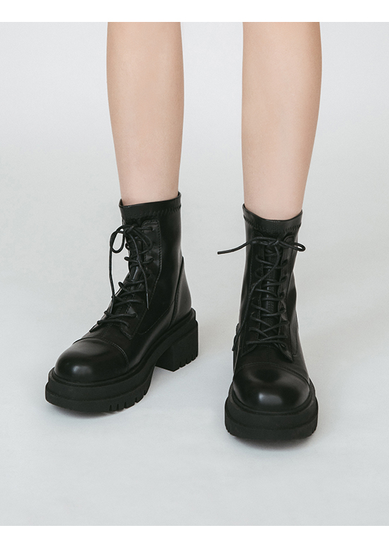 Soft Leather Thick Sole Lace-up Boots Black