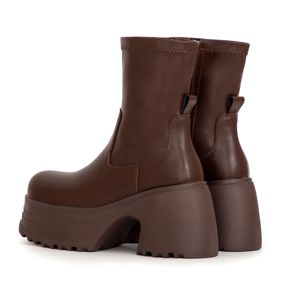 愛豆偶像素面厚底瘦瘦短靴 咖啡色