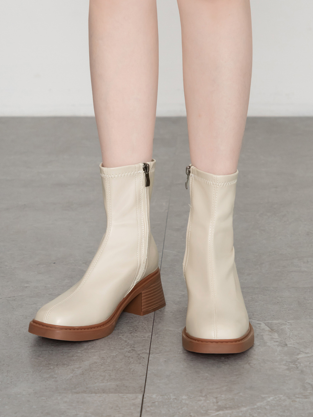 美拍風格方頭木紋跟瘦瘦靴 米白