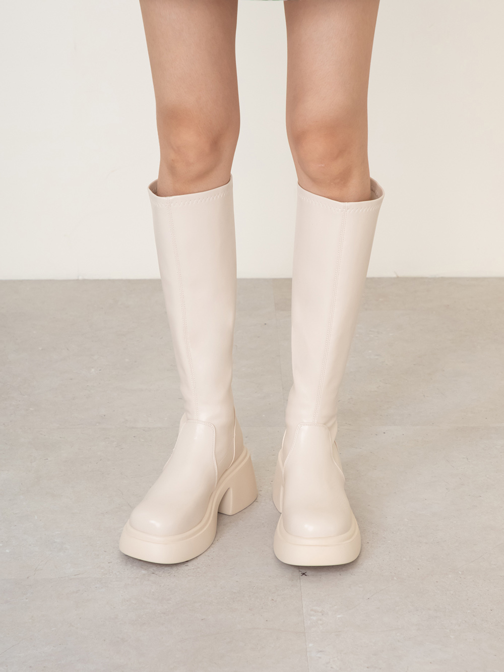 明星舞台．輕量加厚底瘦瘦長靴 白色