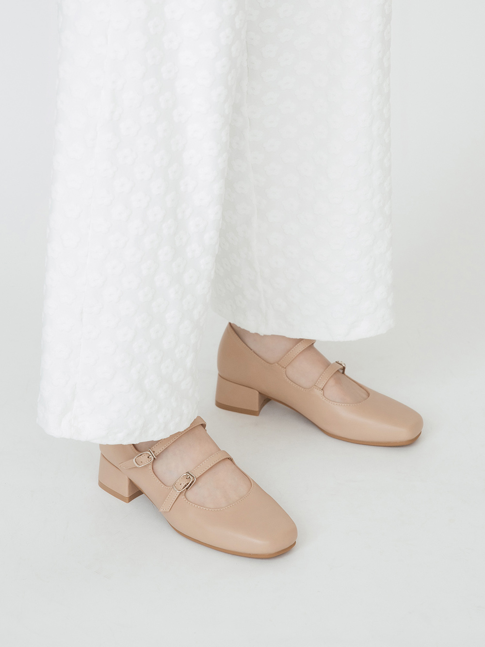 珍妮旋風．4D氣墊雙帶低跟瑪莉珍鞋 裸膚杏