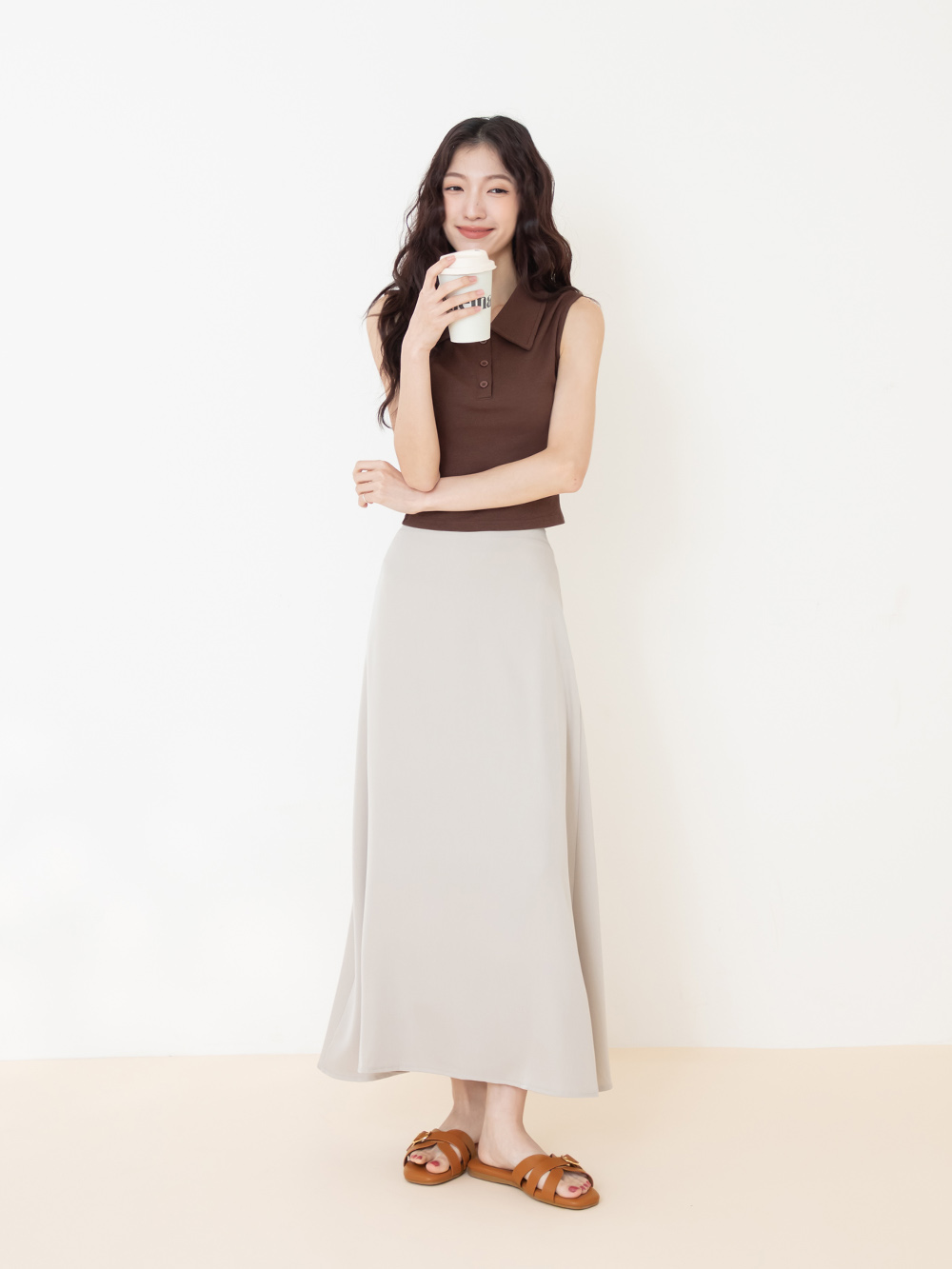 陽光海岸D型釦環平底拖鞋 棕