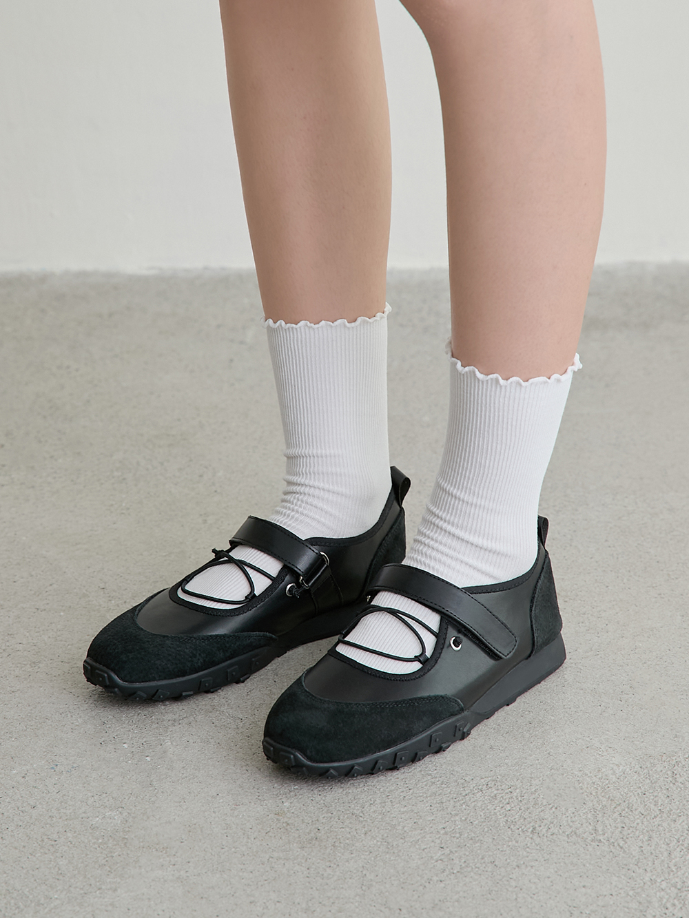 好穿趨勢交叉帶機能瑪莉珍鞋 黑色