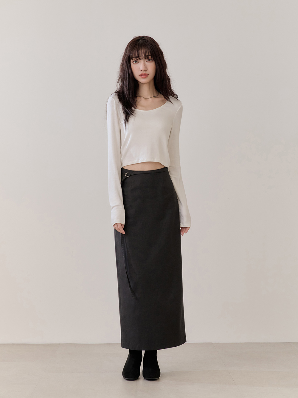 秋冬定番．素面合腿中跟方頭襪靴 質感黑絨