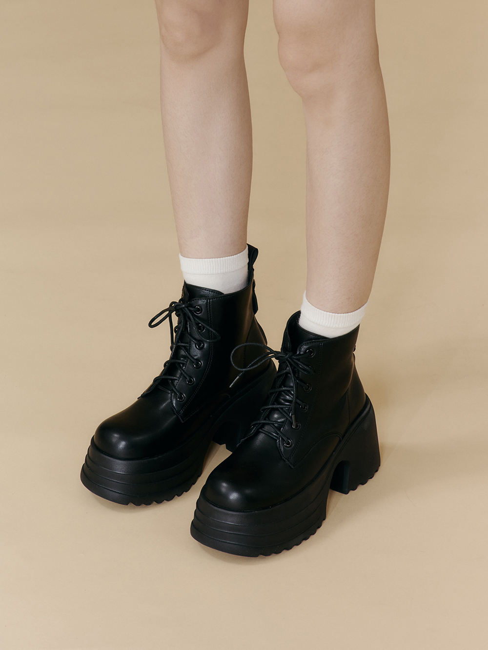 舞力全開增高加厚底綁帶短靴 黑色