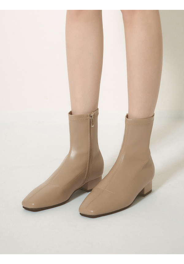 Stradivarius Seam Front Square-Toe Low-Heel Slim Boots Beige