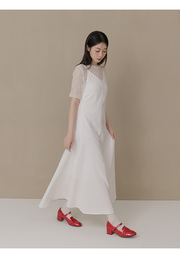 鎖定目光漆皮低跟樂福鞋 古典紅