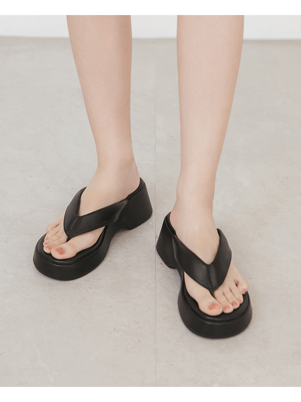 Thick Sole Flip-Flops Black