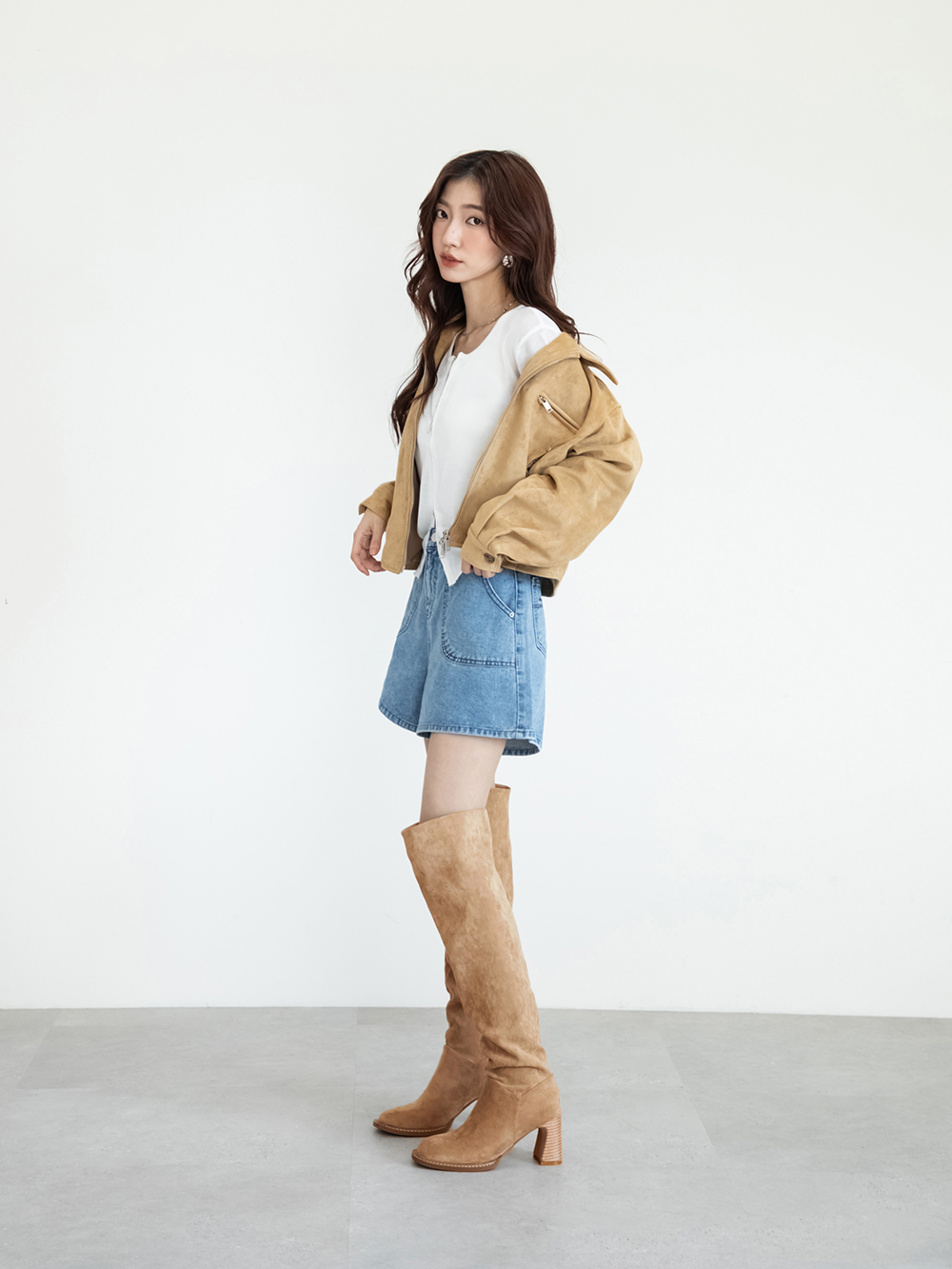 曠野玫瑰圓頭木紋跟堆堆長靴 杏色