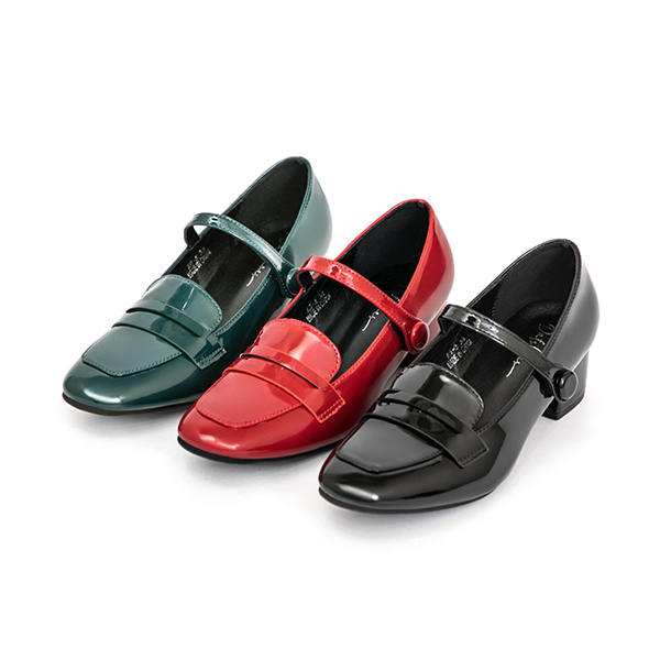 鎖定目光漆皮低跟樂福鞋 古典紅