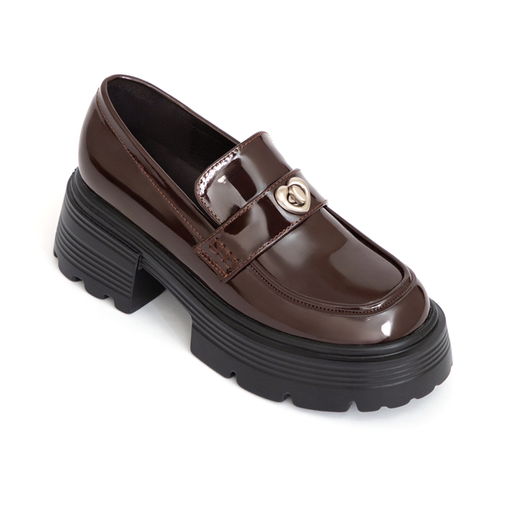 Love愛心釦飾厚底樂福鞋 咖啡色