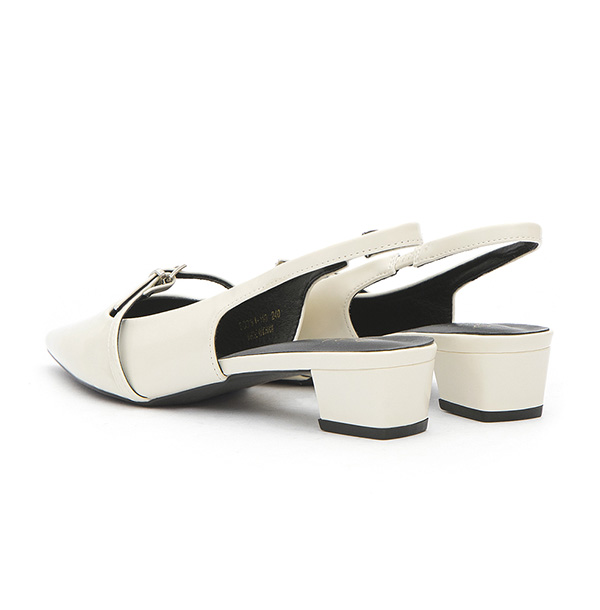 OL標配漆皮尖頭後空低跟鞋 香草白