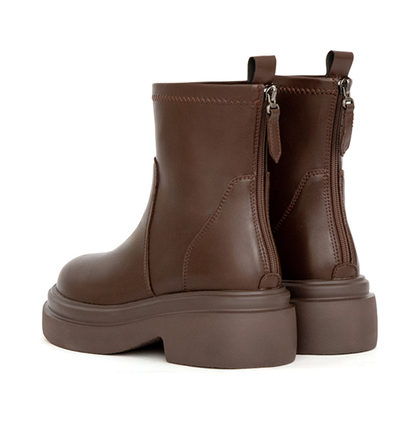 安可返場輕量底素面瘦瘦短靴 咖啡色