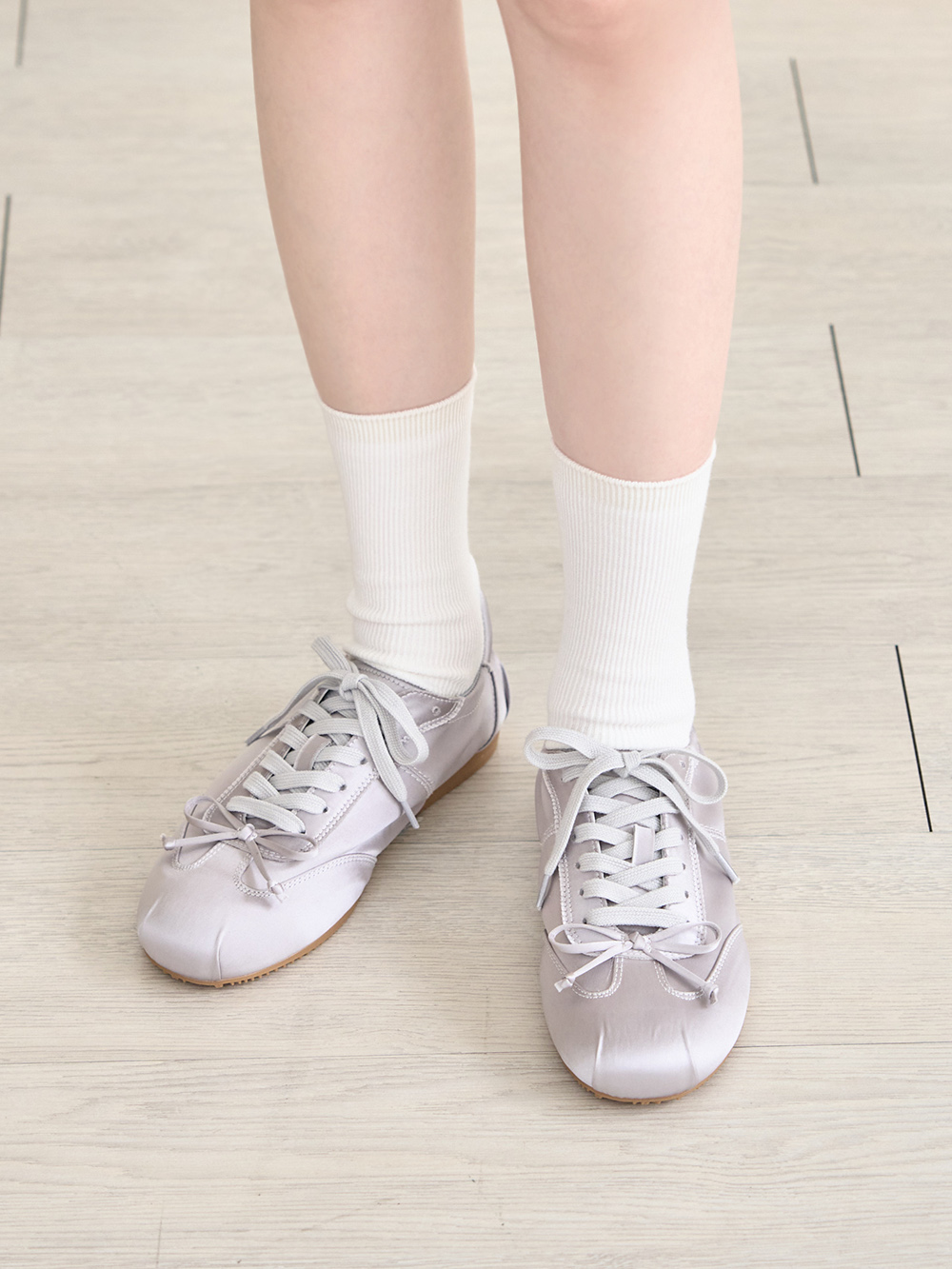 絲絨光感綁帶芭蕾風休閒鞋 灰色