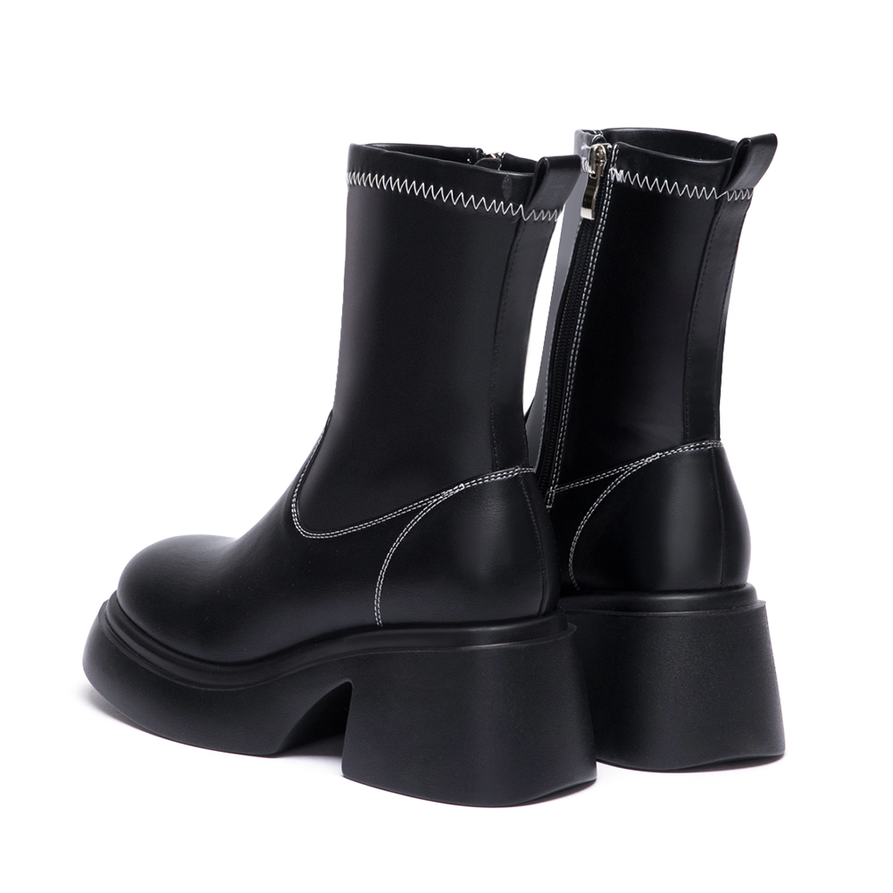 冬日美學．輕量加厚底撞色車線瘦瘦靴 時尚黑