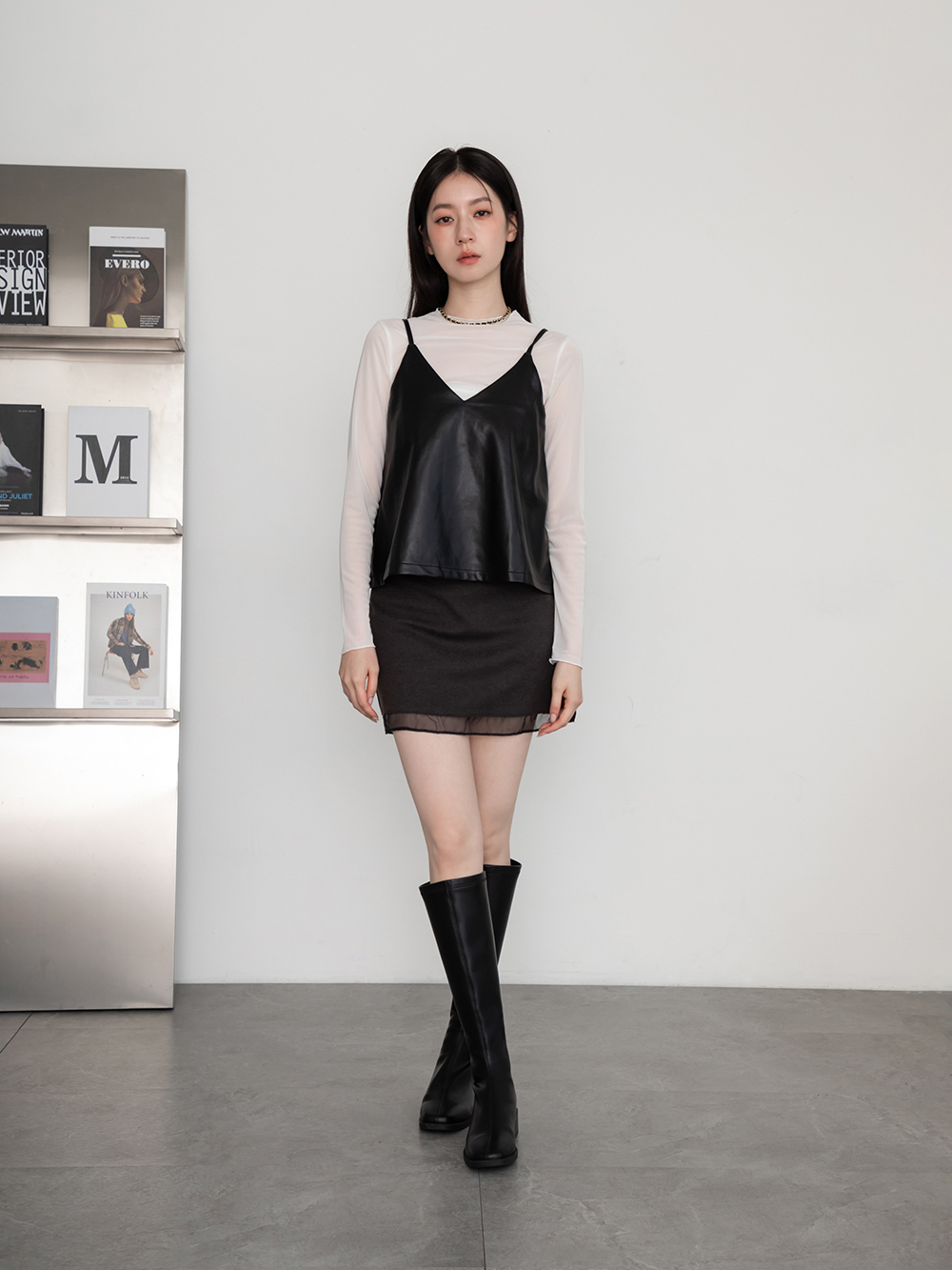 好感專屬.中車線設計方頭低跟長靴 時尚黑